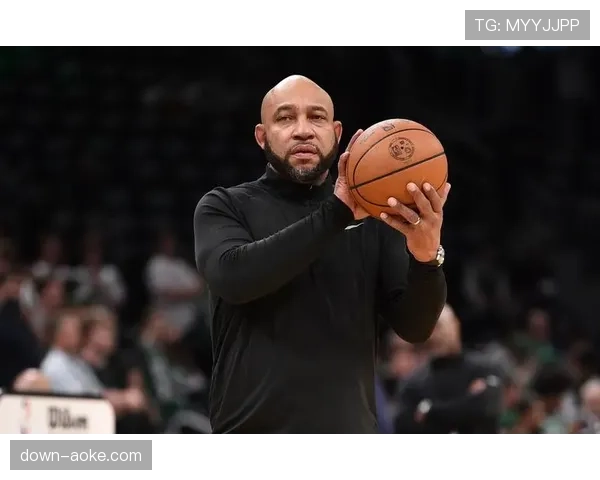 湖人新帅达尔文·哈姆确认,三月将试验更多“无位置篮球”理念 湖人新帅达尔文·哈姆确认,三月将试验更多“无位置篮球”理念