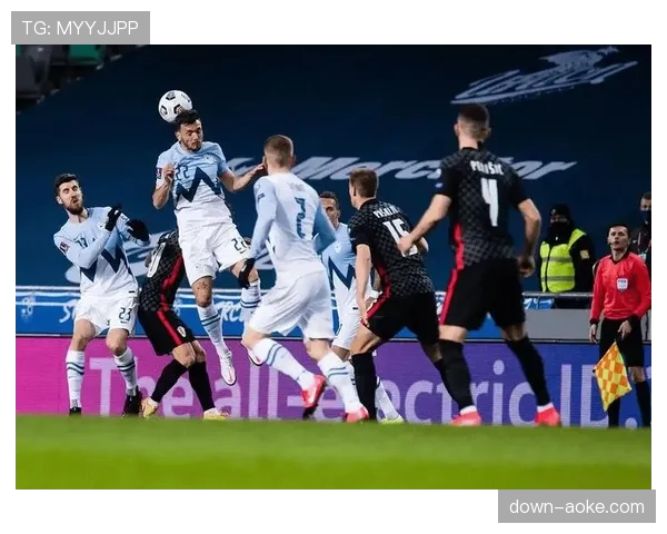 半场统计:柏林赫塔对阵勒沃库森,客队完成高达28次成功的区域防守转换 半场统计:柏林赫塔对阵勒沃库森,客队完成高达28次成功的区域防守转换