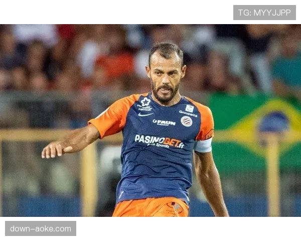 特写:老将的智慧,看33岁中场如何通过节奏变化而非绝对速度完成肋部摆脱 特写:老将的智慧,看33岁中场如何通过节奏变化而非绝对速度完成肋部摆脱